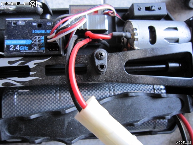 4WD 1/10電動遙控甩尾車...他的名字是飄移強者