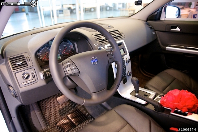 [開箱]Volvo S40 D4低調開箱