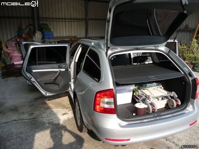 2011.1.17牽新車skoda octavia combi 1.8tsi 補開箱（圖多傷眼請包含）
