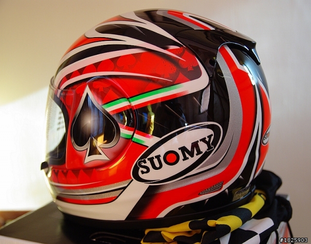 [開箱] 超輕量2011新帽 SUOMY APEX Fabrizio選手帽