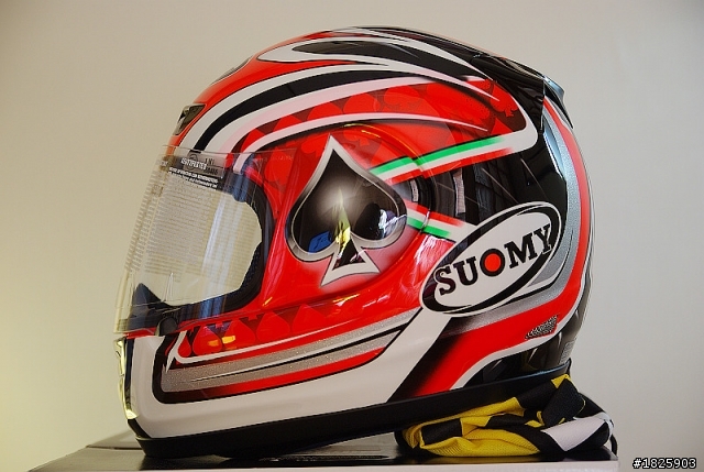 [開箱] 超輕量2011新帽 SUOMY APEX Fabrizio選手帽