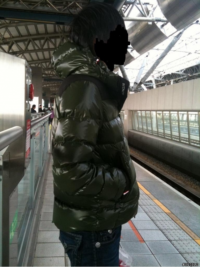 [開箱]Moncler SESTRIERE外套