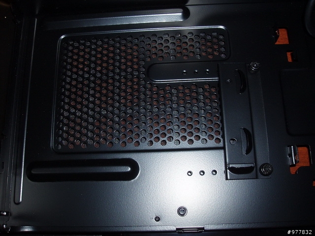 [純開箱]過完年 幫電腦換個新家 流線胖寶貝 Corsair 600T