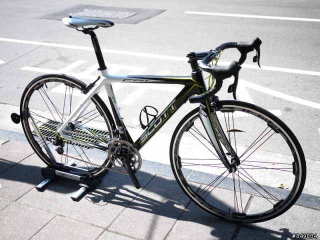 [7.3kg] 閃電CR1 SCOTT 碳纖公路車登場。