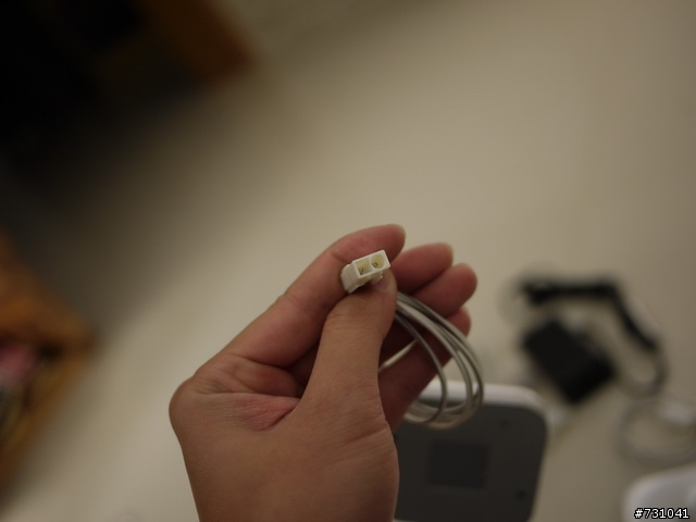 [LED燈DIY安裝開箱] 手癢  自己DIY裝了幾個小燈 還有氣氛檯燈 HOLA買的LUMEOS LED燈