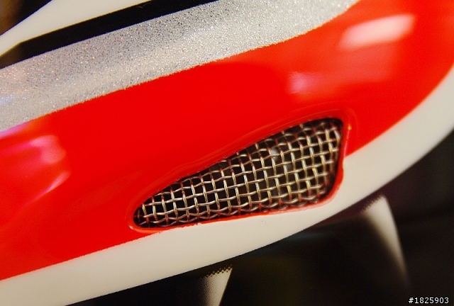 [開箱] 超輕量2011新帽 SUOMY APEX Fabrizio選手帽