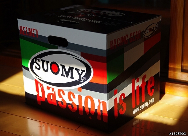 [開箱] 超輕量2011新帽 SUOMY APEX Fabrizio選手帽
