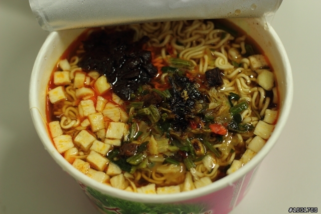 可以來個泡麵開箱文嗎?