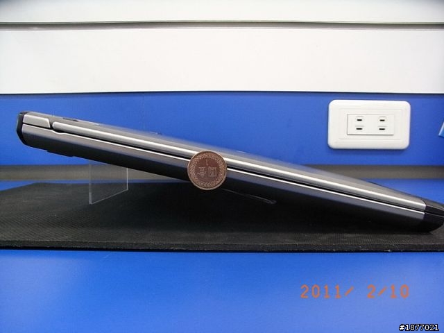 [不專業開箱文]輕薄筆電機種 DELL V130
