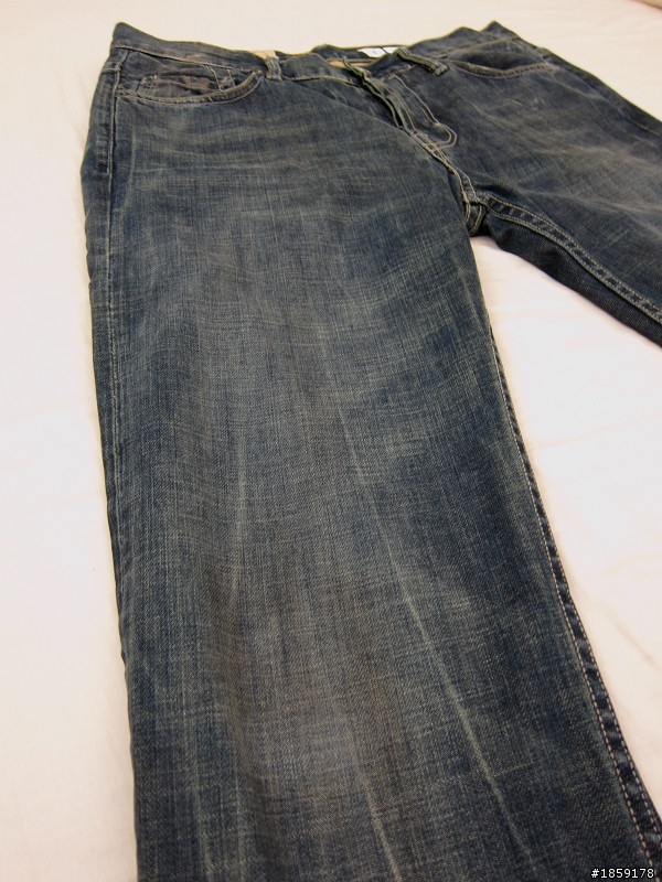 來個冷門分享：Allsaints 牛仔褲。