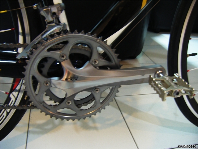 [分享]AXMAN R11 黑金 碳纖維公路車 (2/17新增AMAIN T. RD40SL鋁合金板輪)