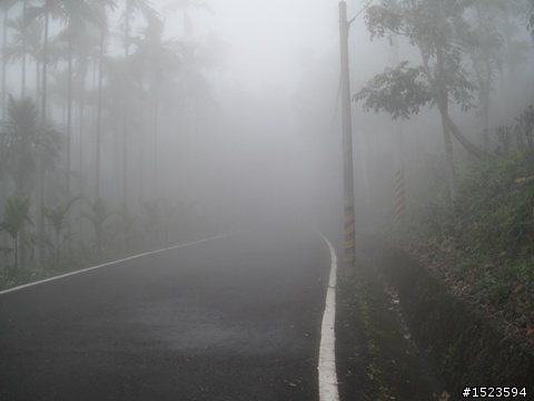 輕騎逍遙山嵐飄邈間 ~ 澐水、中崙溫泉