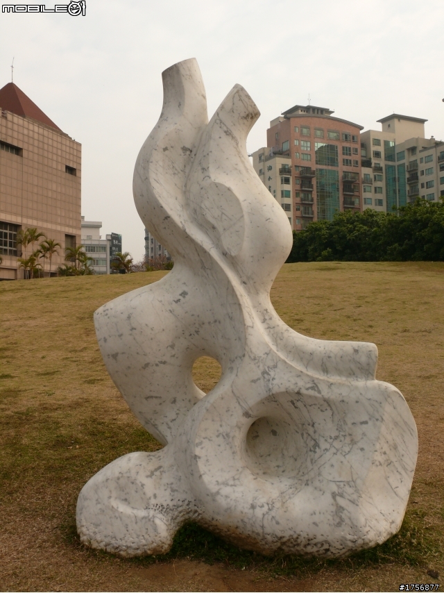 【小品】台中市區''豐樂雕塑公園''任意跑