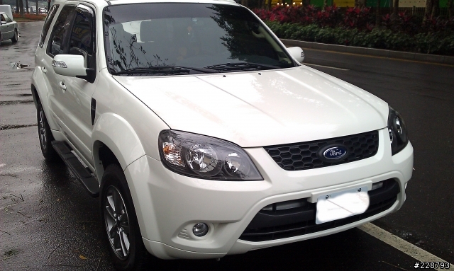 FORD ESCAPE 悍動限量版(白)小小分享