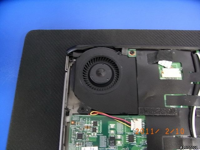 [不專業開箱文]輕薄筆電機種 DELL V130