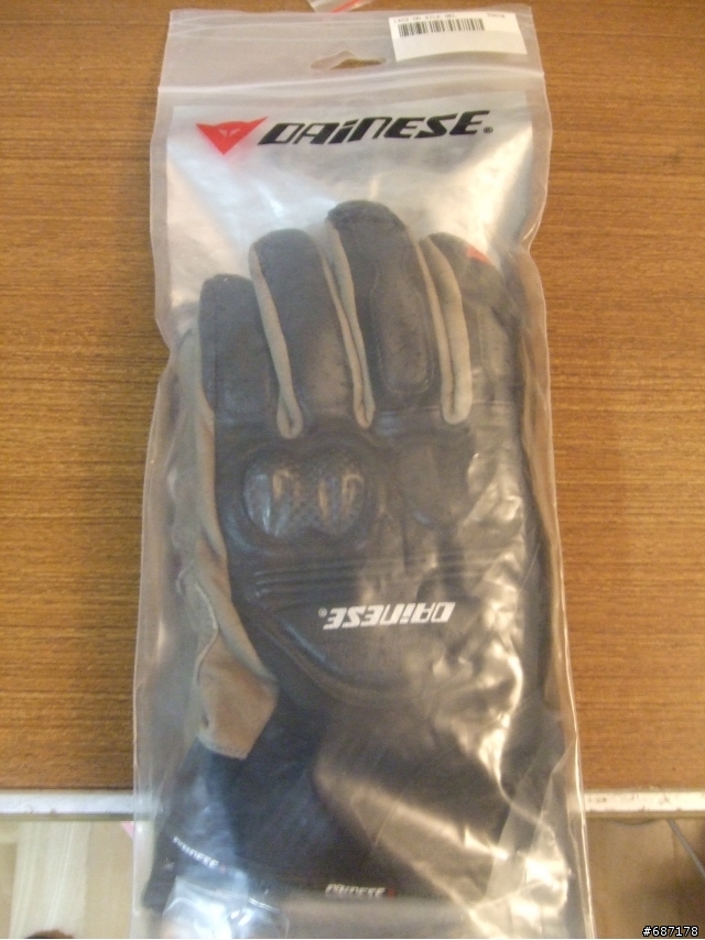 新增Dainese X-ILE AIROH WINDER+KOMINE JK-003 銀色