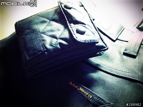 [學生箱] Nudie Thin Finn Dry Black Coated w31 L32