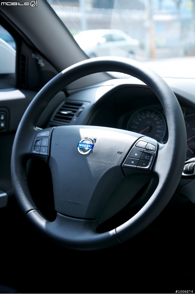 [開箱]Volvo S40 D4低調開箱