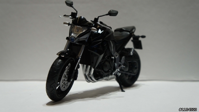 1:12 重機模型 HONDA CBR1000rr(仿賽) and CB1000r(街車)