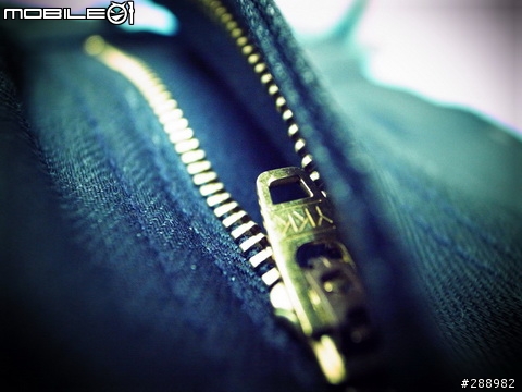 [學生箱] Nudie Thin Finn Dry Black Coated w31 L32