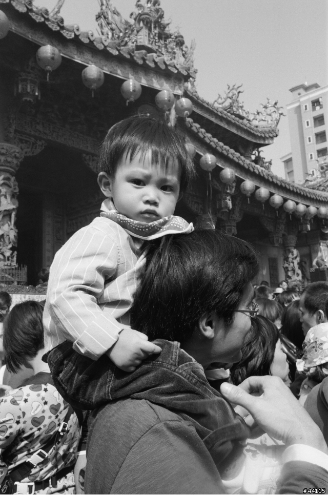 [分享]初六三峽祖師廟神豬~黑白底片