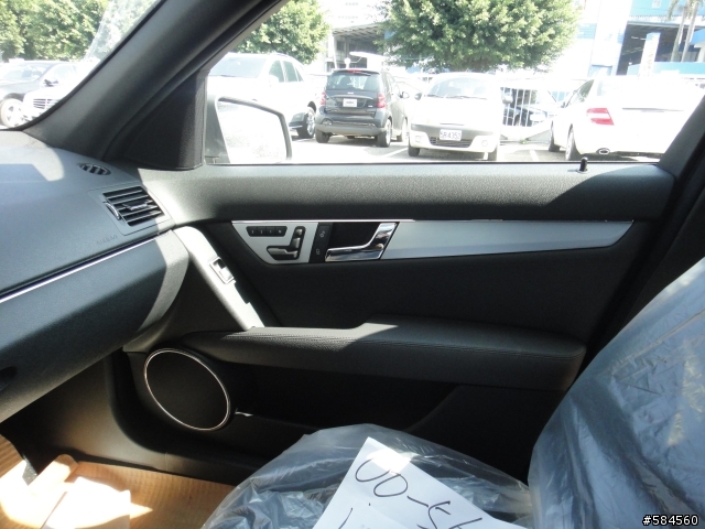 [開箱]M-Benz 2011 C300T AMG(圖超多)