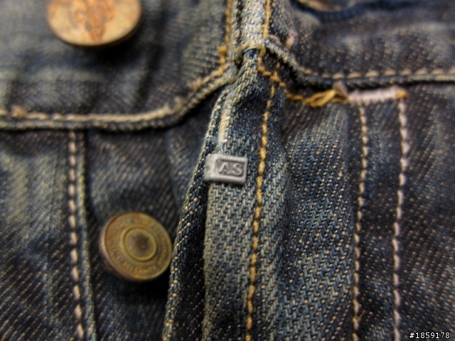 來個冷門分享：Allsaints 牛仔褲。