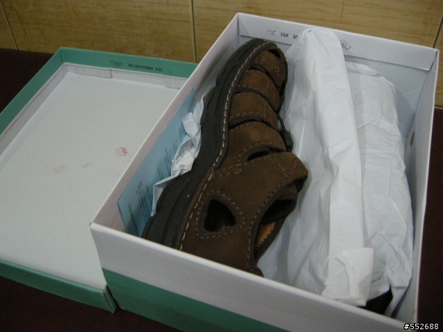 Clarks皮質休閒涼鞋