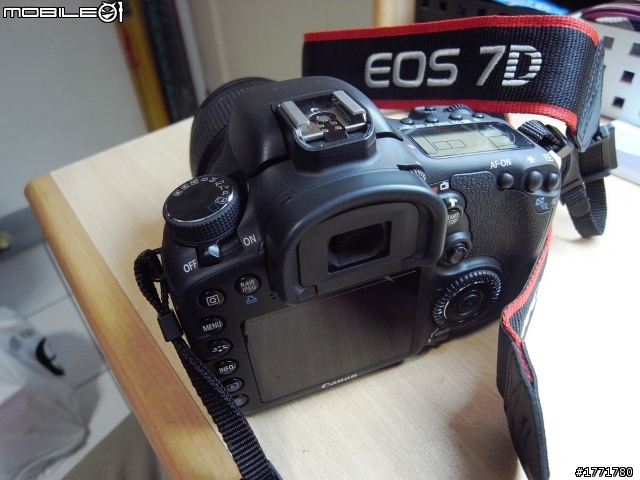 [簡易開箱文] 7D+15-85 終於入手了，自我實用評測、漢博區、相機王、億華購買心得。(持續更新)