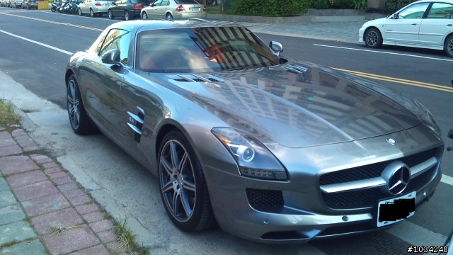 去年我在竹北遇到的SLS AMG