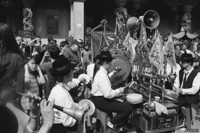 [分享]初六三峽祖師廟神豬~黑白底片