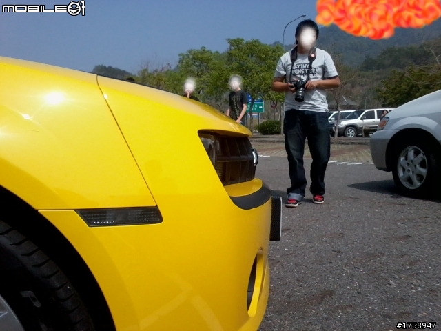 我!!!!!!!!!1 遇見變形金剛了!!XD