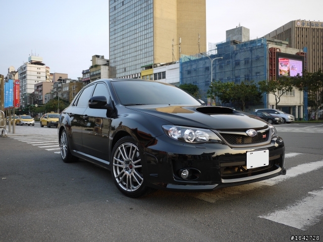 黑色 2011 STI Sedan 簡易開箱