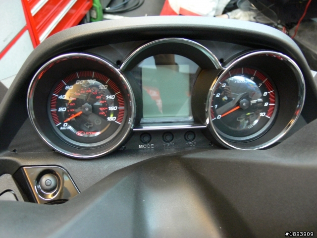 耶搶頭香~牽新車啦，2011年新款Nikita300