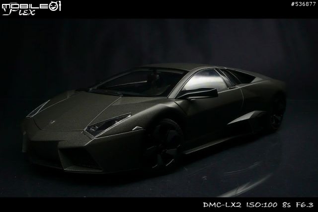 [1/18]地表上的戰鬥機 － Reventon