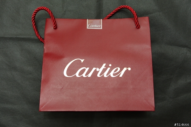 民國100年1月1日的台北101之願 -- Cartier "Trinity" 對戒