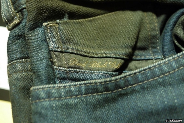 【開箱】【黑金】diesel black gold EXCESS jeans~