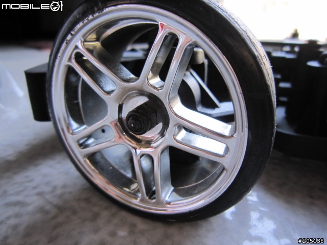 4WD 1/10電動遙控甩尾車...他的名字是飄移強者