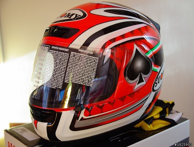 [開箱] 超輕量2011新帽 SUOMY APEX Fabrizio選手帽