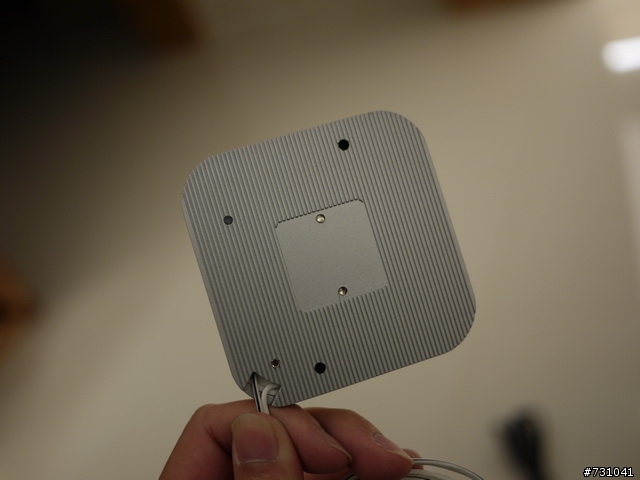 [LED燈DIY安裝開箱] 手癢  自己DIY裝了幾個小燈 還有氣氛檯燈 HOLA買的LUMEOS LED燈