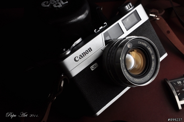 我的第一台"萊卡"canonet QL17  生於1965年 同場現映 canon flash unit J-2 古董閃燈 新增照片canonet QL17  第一捲