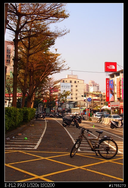 [開箱]紅色三倍速E-PL2！