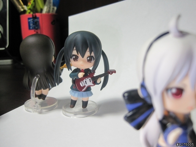[開箱]就愛小黏土人之 K-ON! 輕音部 五人集合(同場加映V家溝來亂~~~)