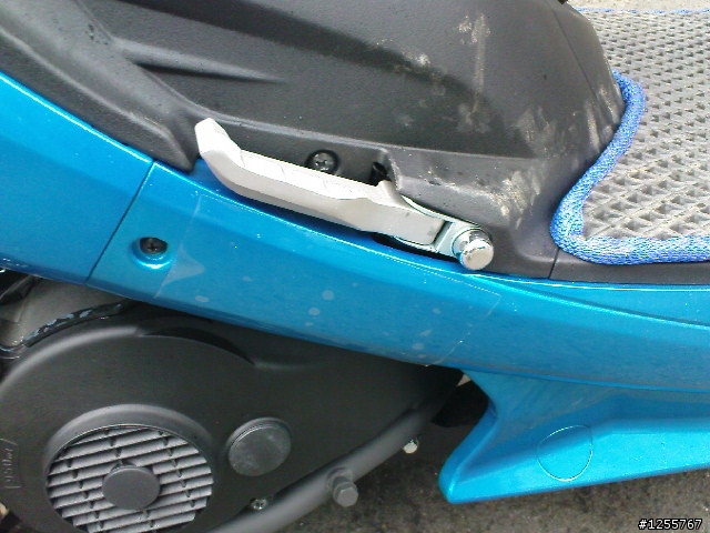 [開箱]終於等到我的大鯊魚..........GSR125開箱!!!!