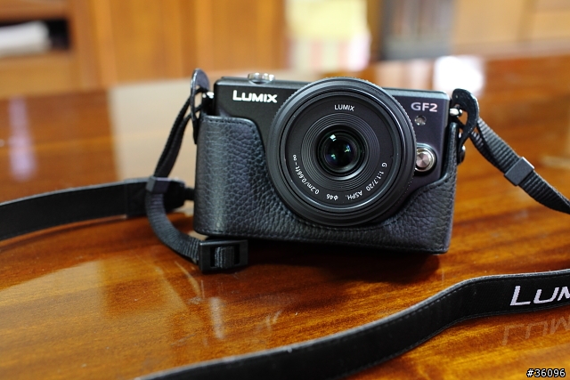 黑色GF2、20mm、原廠皮套分享