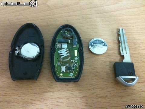 幫你的 ikey 換電池