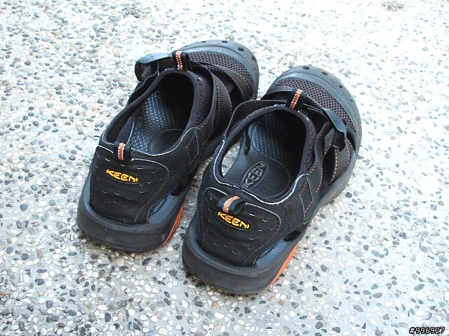 {Keen }Hood River II 和【MERRELL】WATERPRO MAIPO男款水陸兩棲鞋