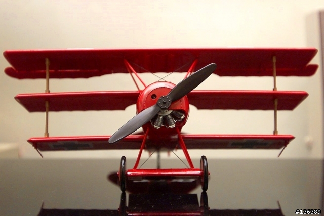 [作品]Fokker DR.I 紅男爵 Revell 1/28 一戰三翼戰鬥機