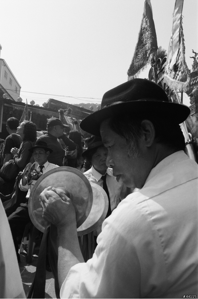 [分享]初六三峽祖師廟神豬~黑白底片