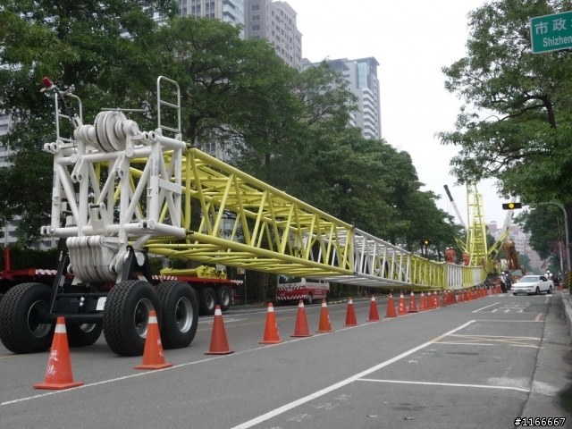 LIEBHERR-1200T吊車上工了 "2/16日新增巨怪躺下照片(拆除)"